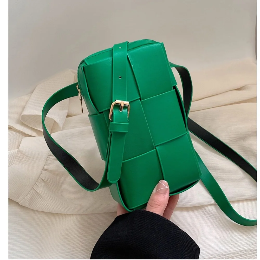 Green Faux Vegan PU Leather Crossbody Bag - Picture 1 of 8